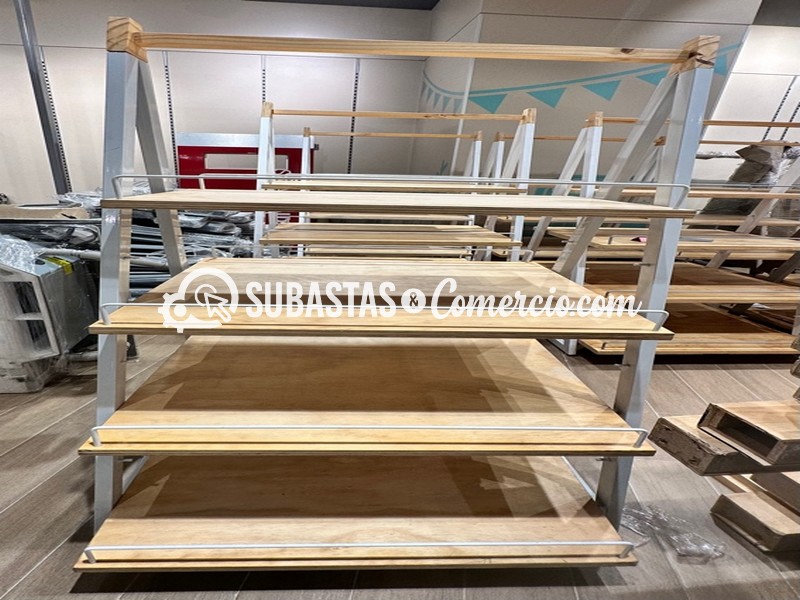 Mobiliario Industrial Para Tienda Cantidad: 293 Und