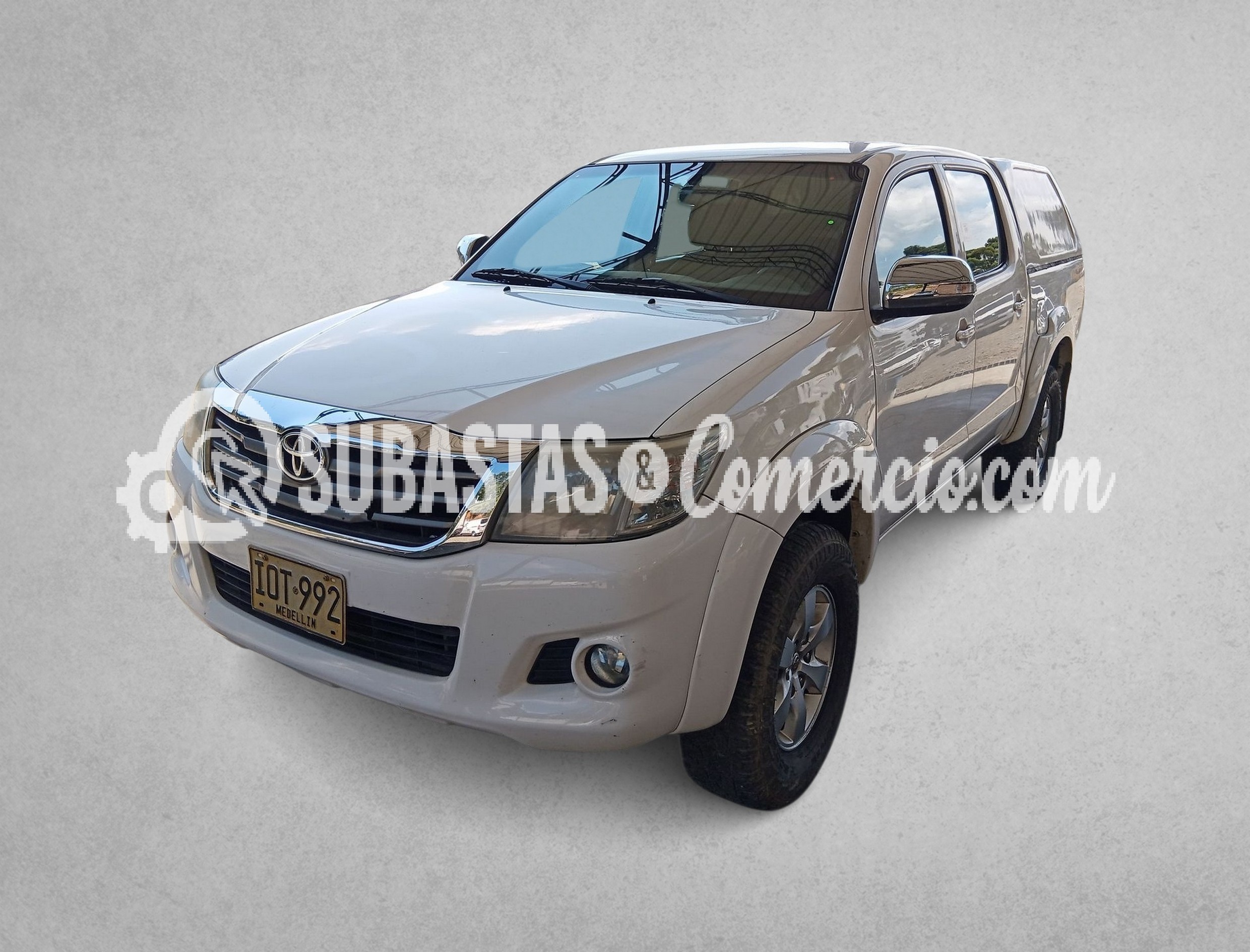 24-R-109-Toyota Hilux nueva 2.7 gasolina dc 4x4 sr5 MOD.2016 IOT992 - Caldas, Antioquia