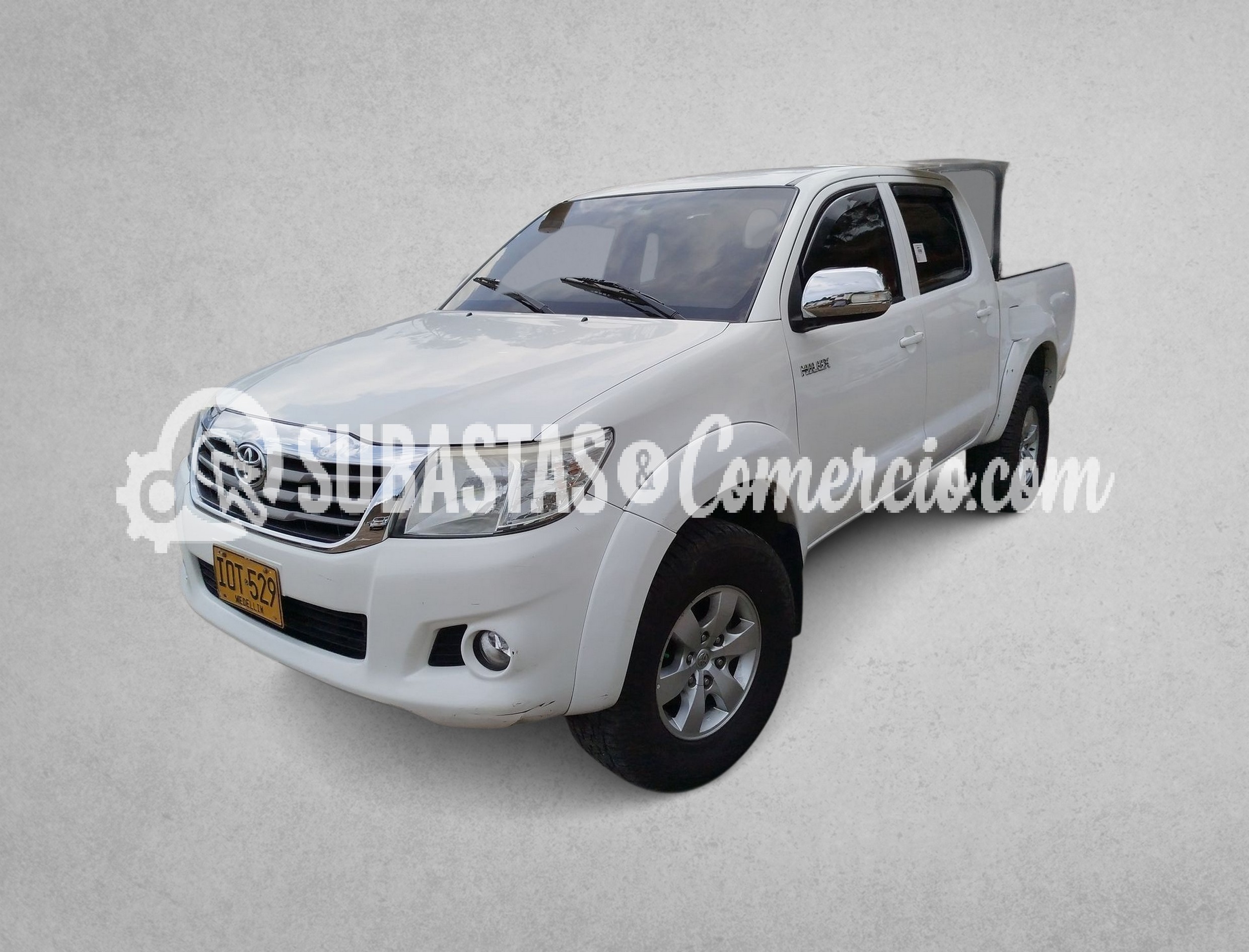 25-R-109-Toyota Hilux nueva 2.7 gasolina dc 4x4 sr5 MOD.2016 IOT529 - Caldas, Antioquia