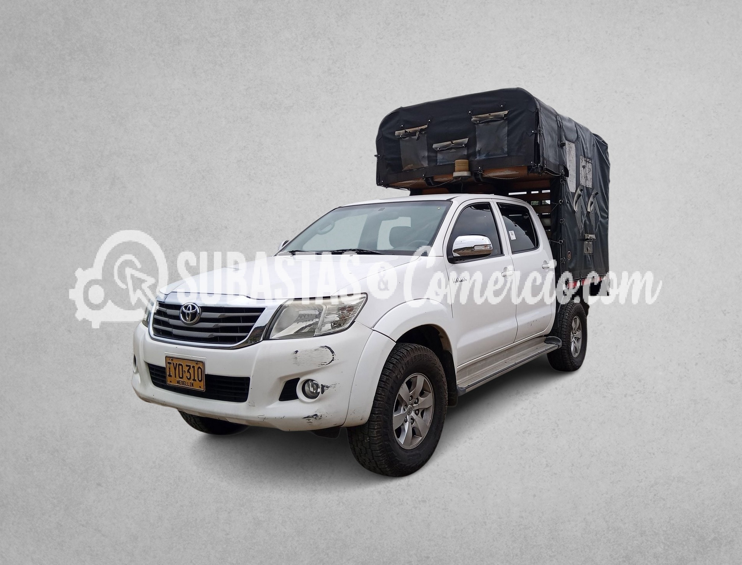 26-R-109-Toyota Hilux nueva 2.7 gasolina dc 4x4 sr5 MOD.2016 IYO310 - Caldas, Antioquia