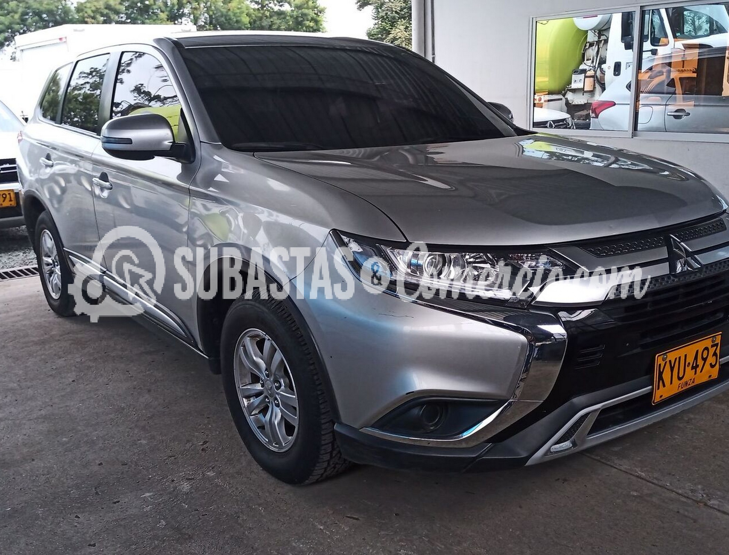 18-R-111-Mitsubishi Outlander kaiteki 2.4 4x4 cvt lx MOD.2022 KYU493