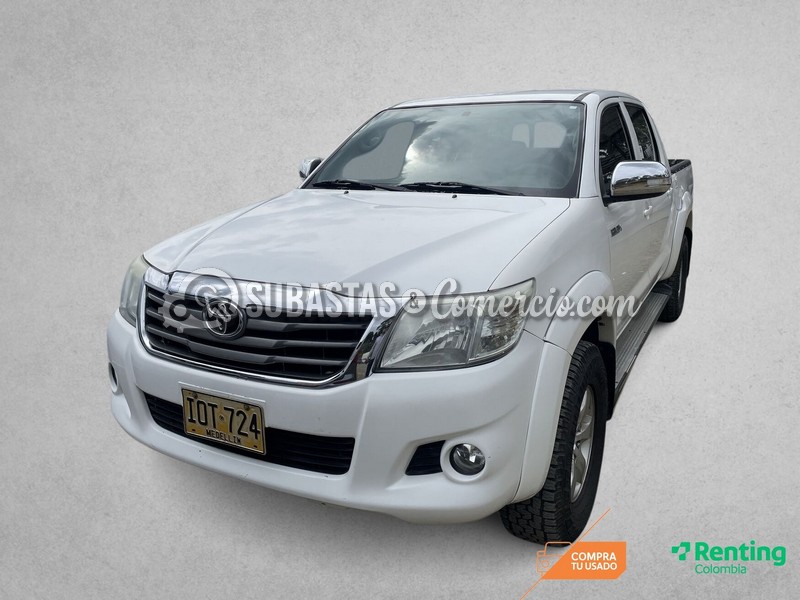 5-R-112 Toyota Hilux nueva 2.7 gasolina dc 4x4 sr5 MOD.2016 IOT724