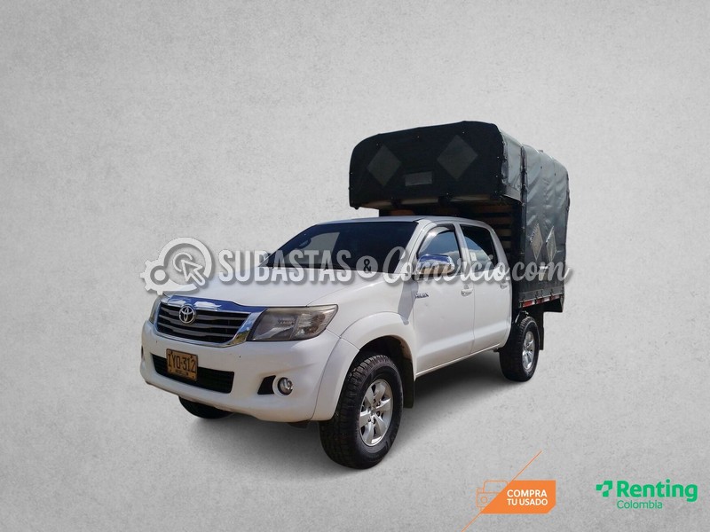 7-R-112 Toyota Hilux nueva 2.7 gasolina dc 4x4 sr5 MOD.2016 IYO312
