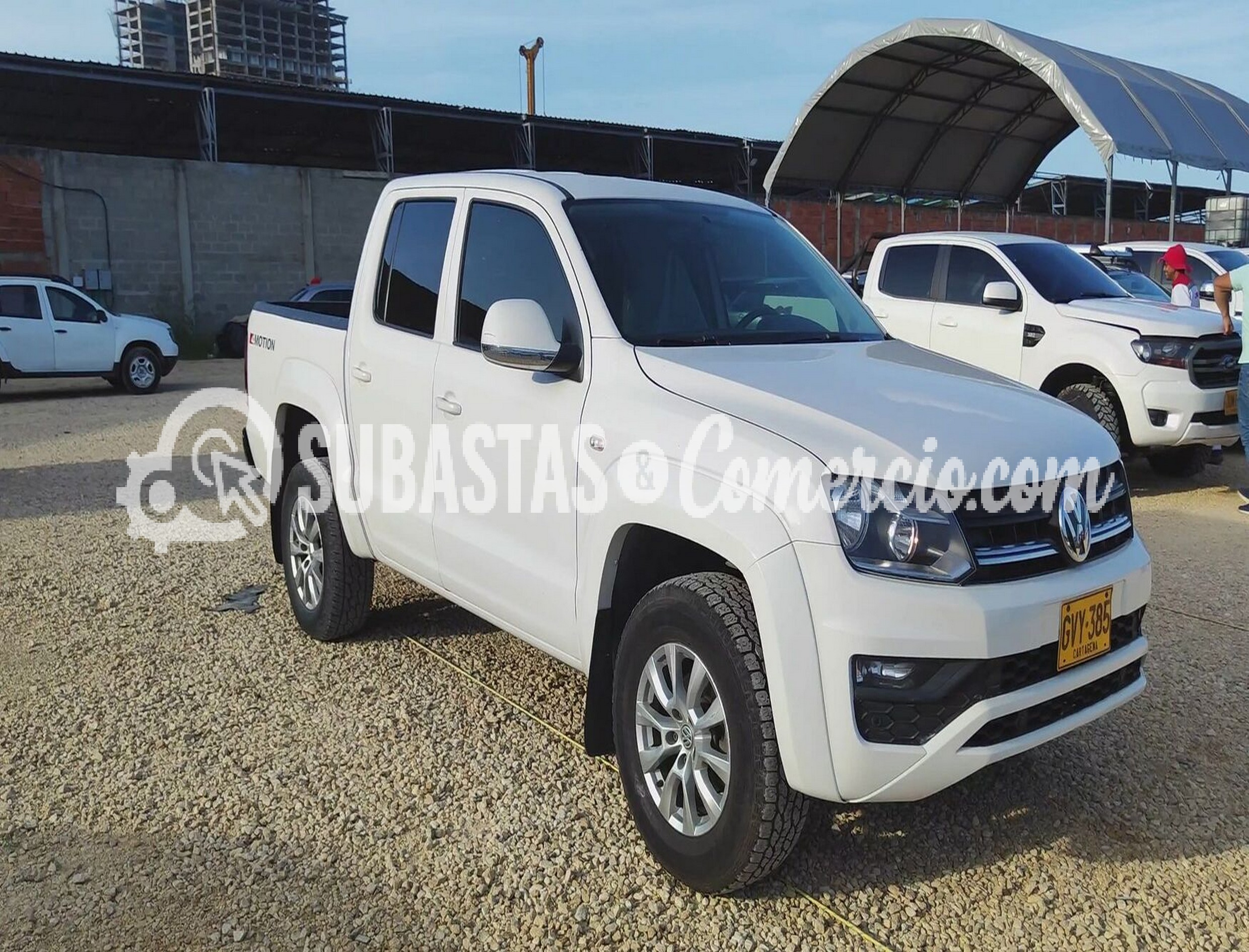 2-R-113 Volkswagen Amarok biturbo 2.0 diesel 4x4 dc comfortline MOD.2020 GVY385