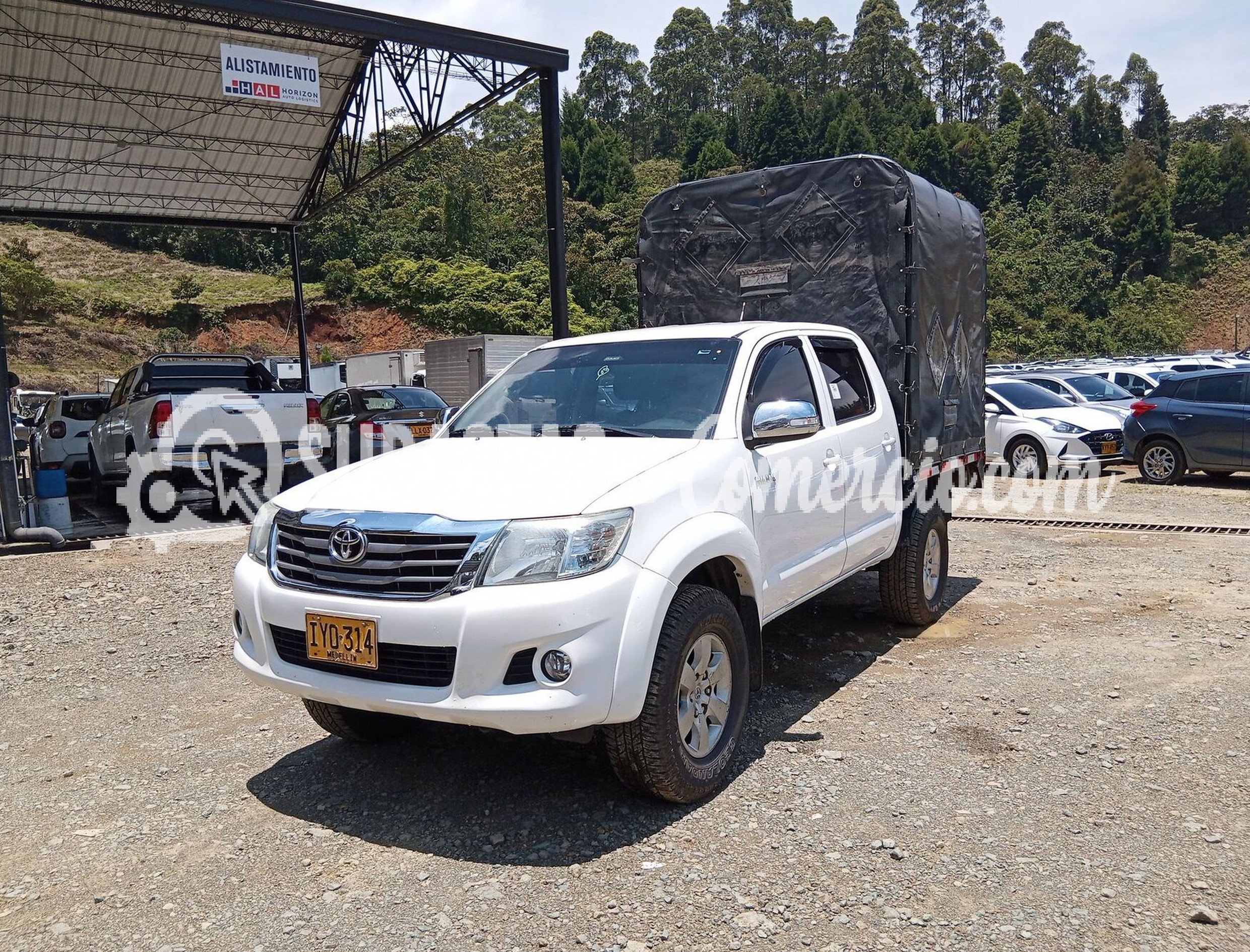 6-R-113 Toyota Hilux nueva 2.7 gasolina dc 4x4 sr5 MOD.2016 IYO314