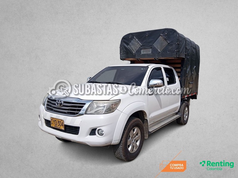 6-R-114 Toyota Hilux nueva 2.7 gasolina dc 4x4 sr5 MOD.2016 IYO304