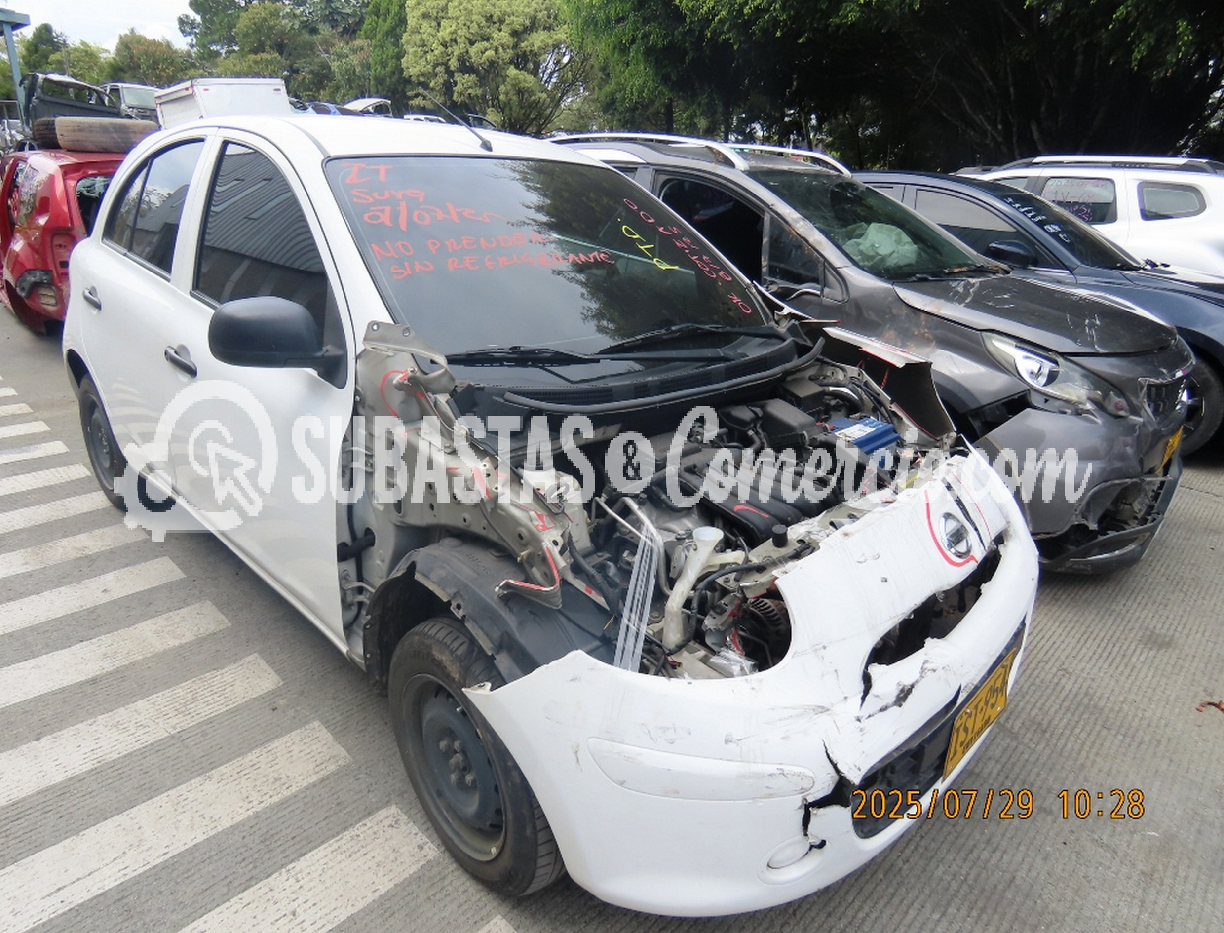 Automovil Nissan March 