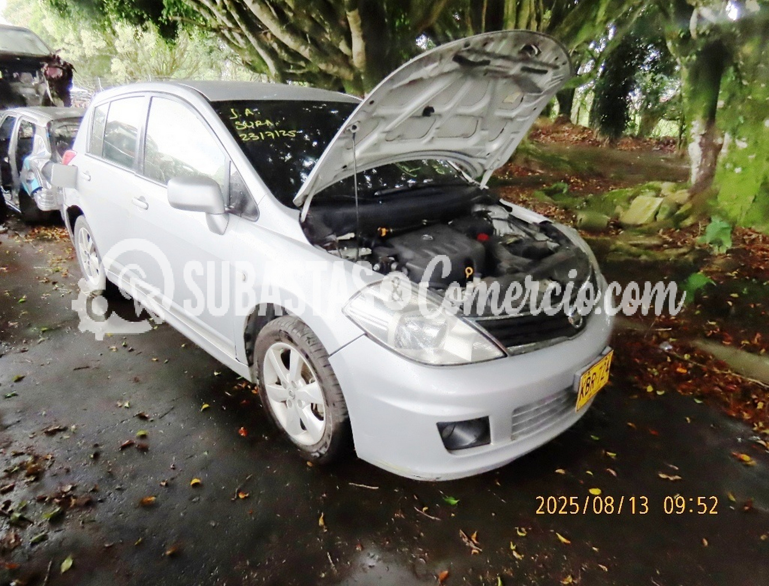Automovil Nissan Tiida 