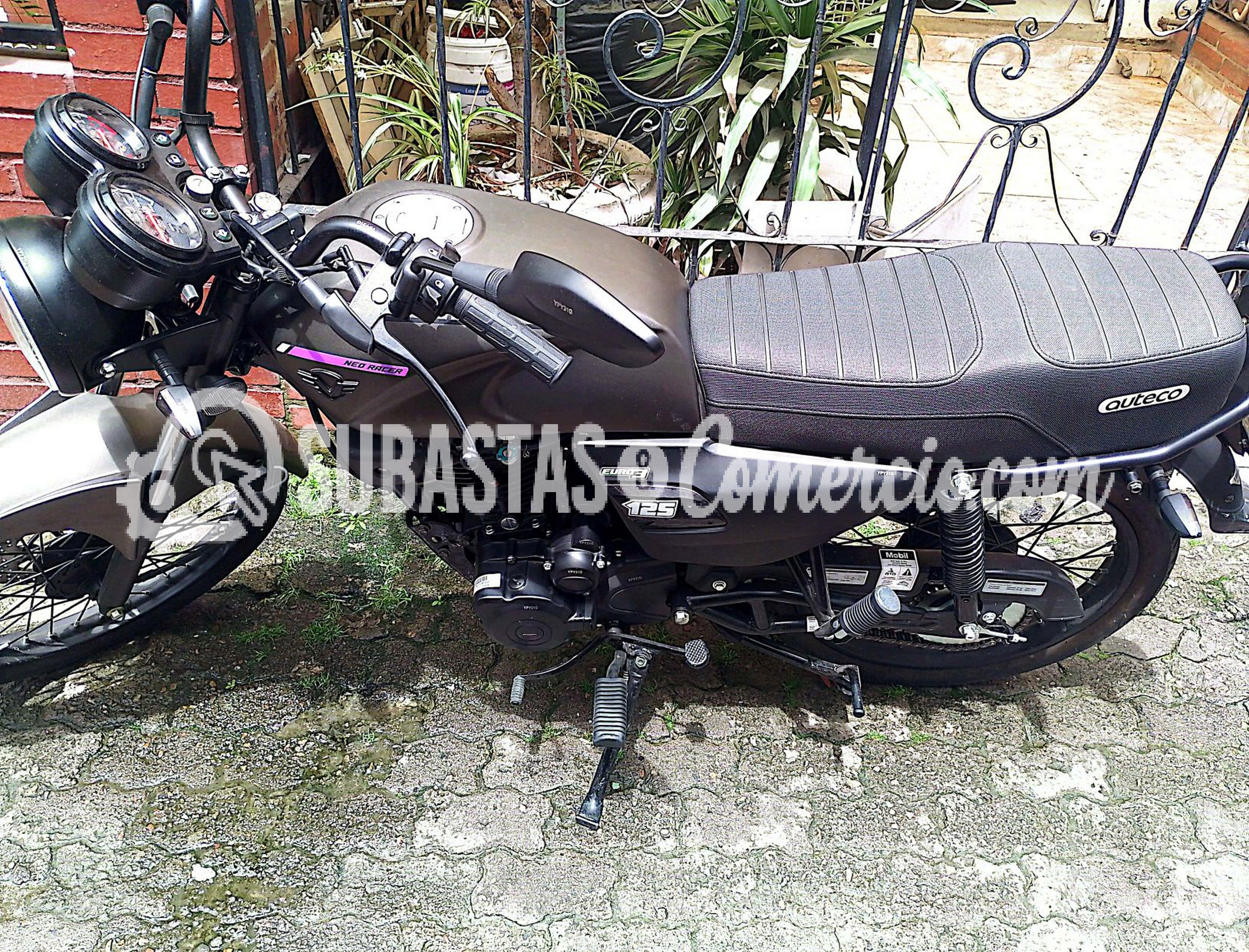 Motocicleta Victory  Bomber 125 mt 125cc Mod. 2024 Placa - YPY31G