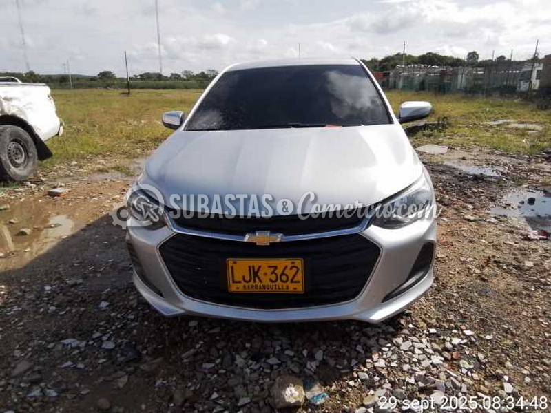 Automovil Chevrolet Onix Mod.2023 - Daños Placa - LJK362