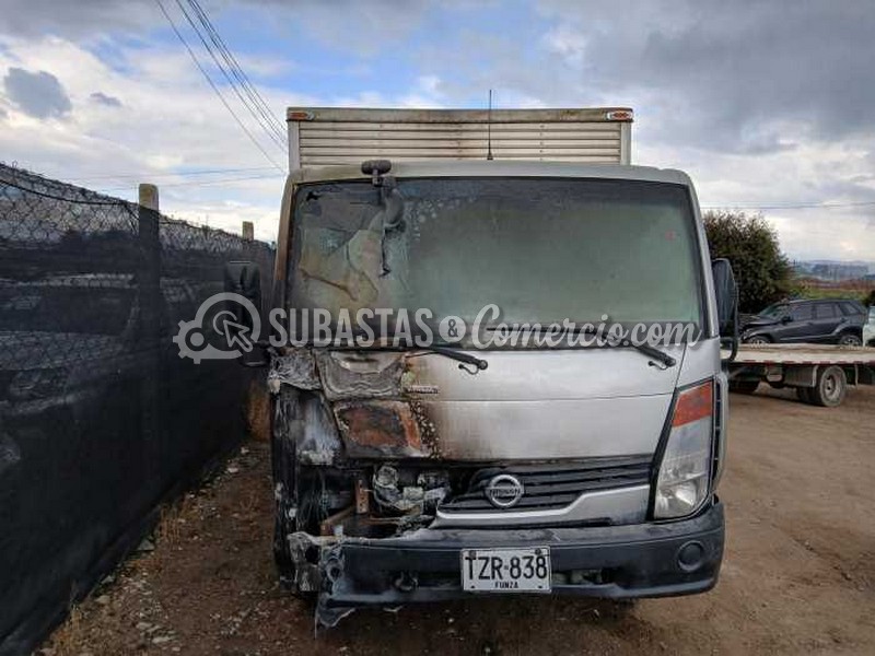Nissan Cabstar Mod.2013 -Daños Placa - TZR838