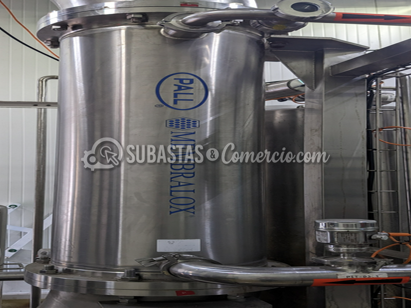 Membrana cerámica (Pall), filtro Supradisc AKS y cabina de extracción