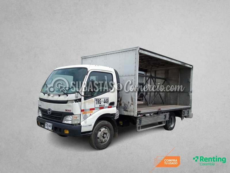 Camión liviano Hino Dutro max TRG449