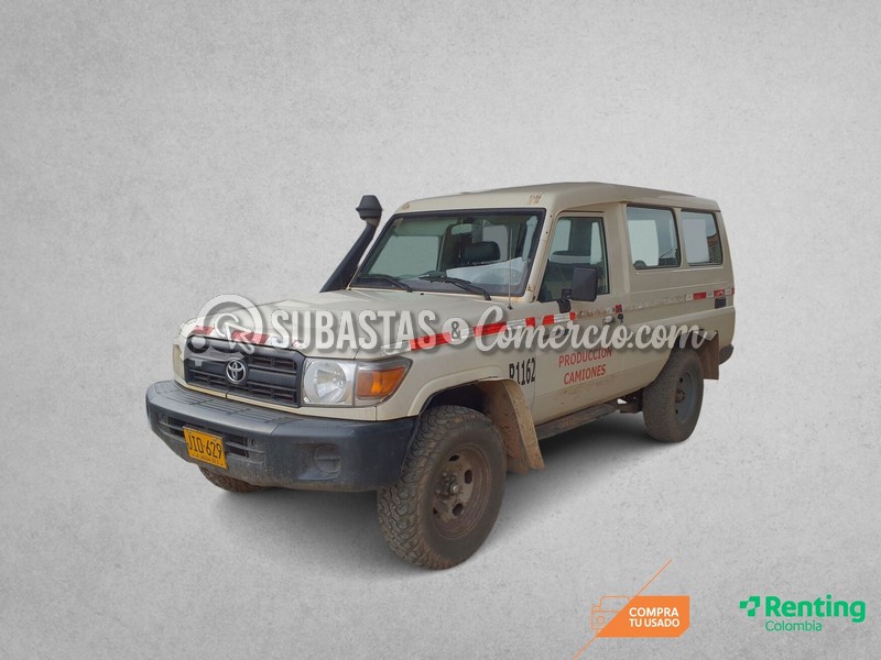 Toyota Land cruiser fzj 78 4.0 cabinado largo MOD.2022 Placa - JIO629