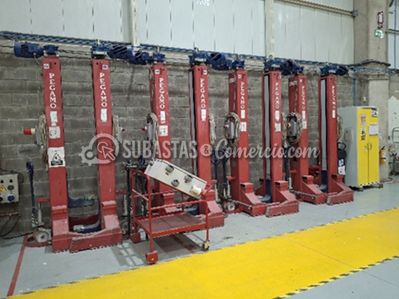 Set elevador de 8 columnas de 10 t Pegamo 2015 Capacidad. 80 Toneladas