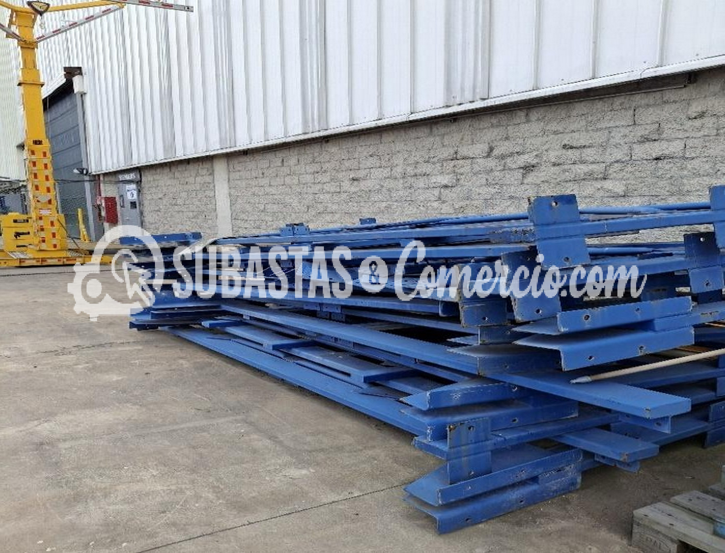 Cantiléver 2M (Alto) 1,2M (Ancho) Cantidad 3 Und