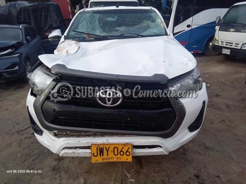 Toyota Hilux Mod.2021 - Daños Placa - JWY066