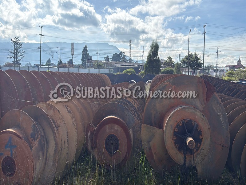 Chatarra Partes de Tornillos helicoidales 18Und