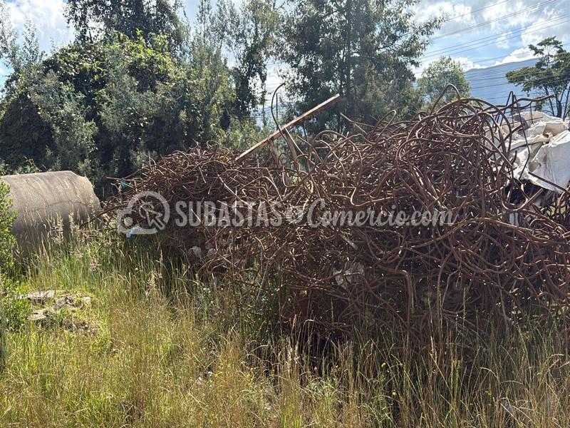 Varillas con concreto adherido Aprox: 8.000Kg