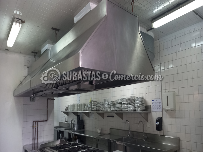 Mobiliario y equipos de cocina industrial en acero inoxidable 21 und