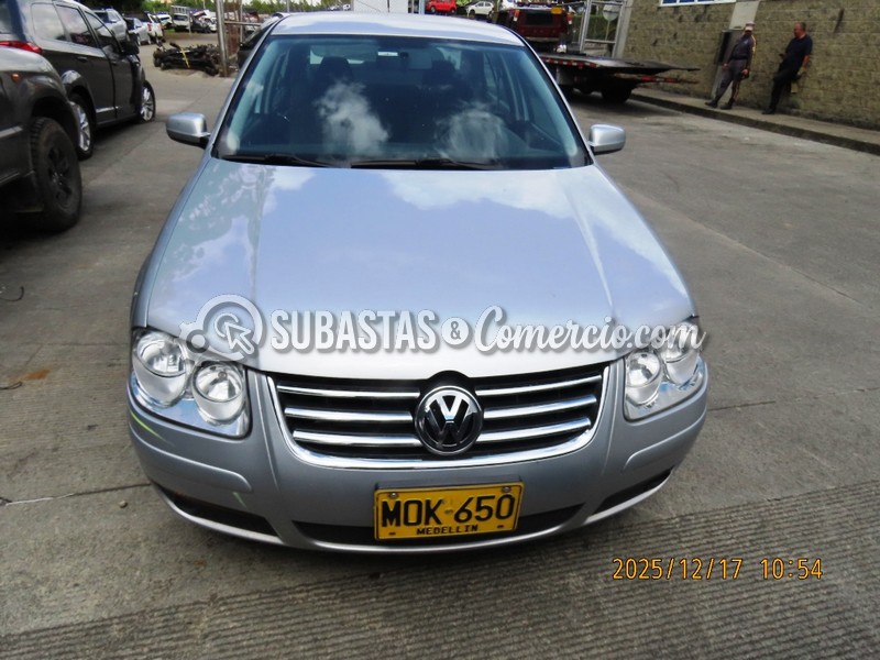 Volkswagen Jetta Mod.2009 - Daños Placa - MOK650