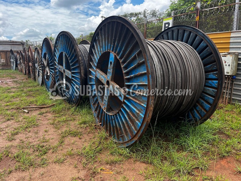 Lote 1. Chatarra de Cable plano en carretes y suelto Aprox: 40.000 Kg