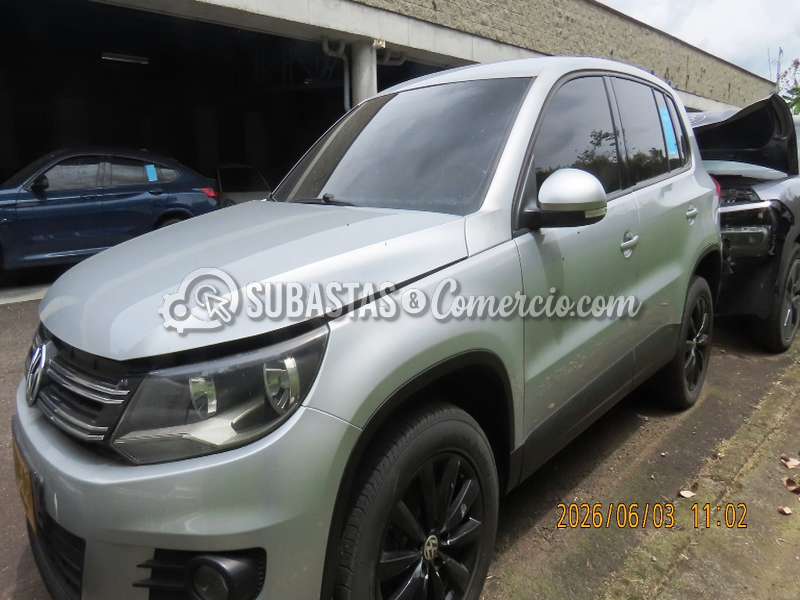 Volkswagen Tiguan Mod.2014 - Daños Placa - HNZ749