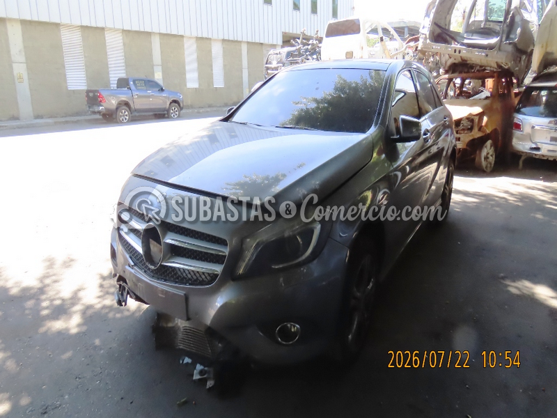 Salvamento Mercedes benz A 200 - 2016 - 455 - Guarne