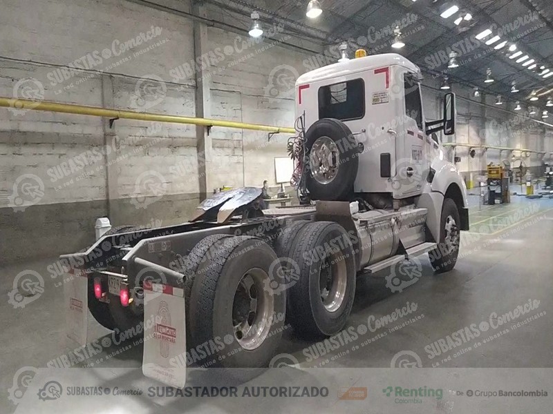 KRZ962_8.jpg