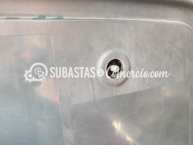 UZC798_18.JPG