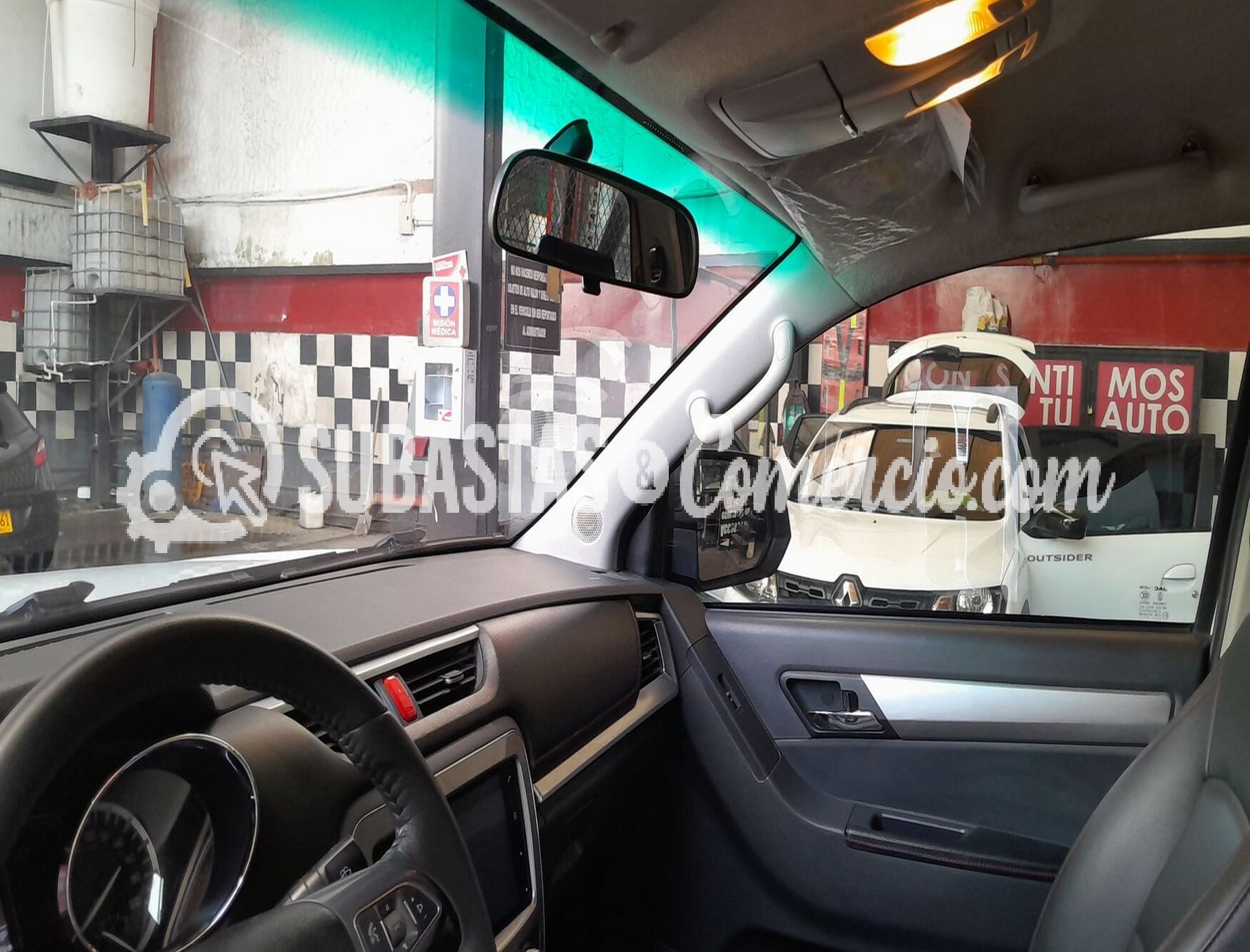 LQV855_11.JPG