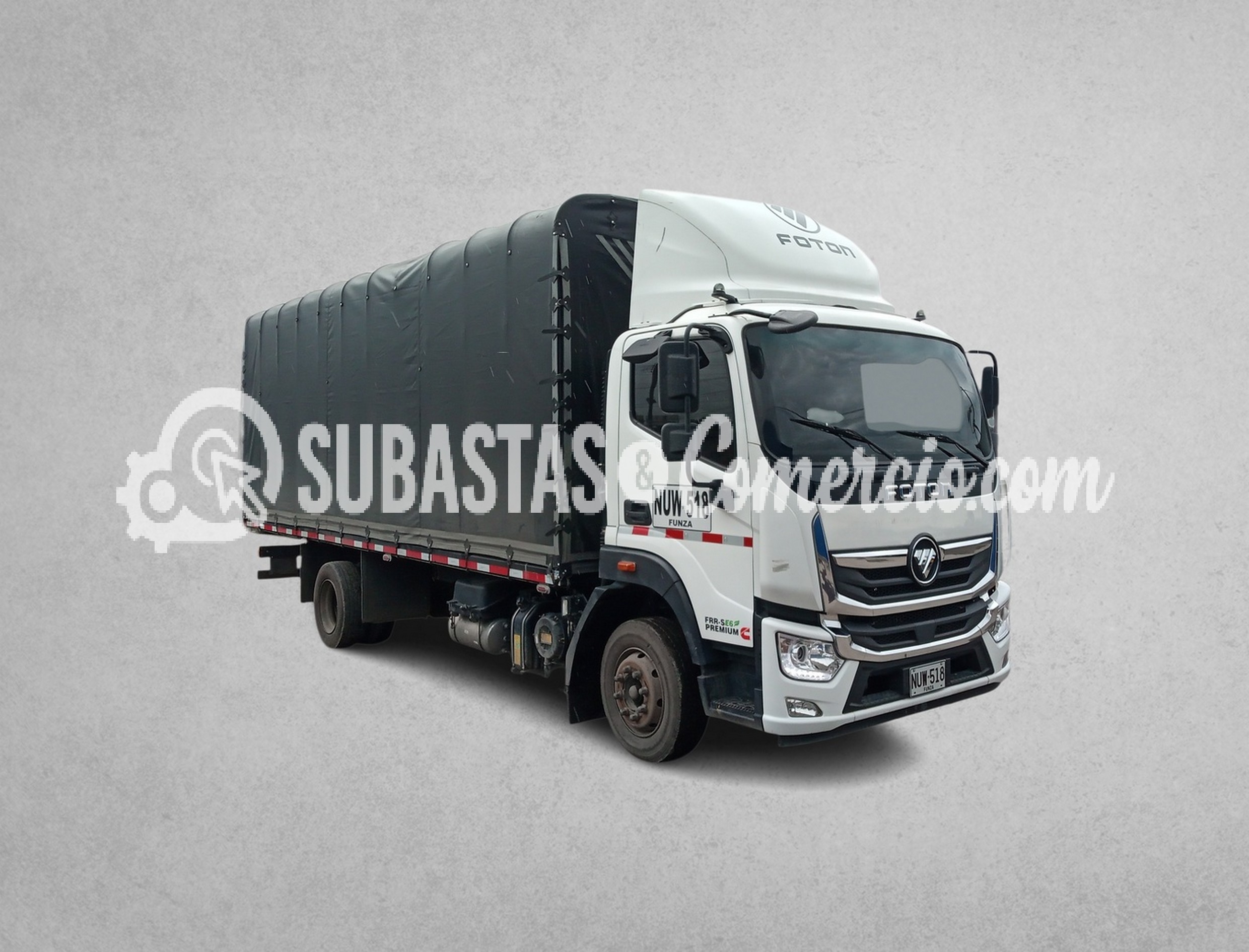 NUW518_2.JPG