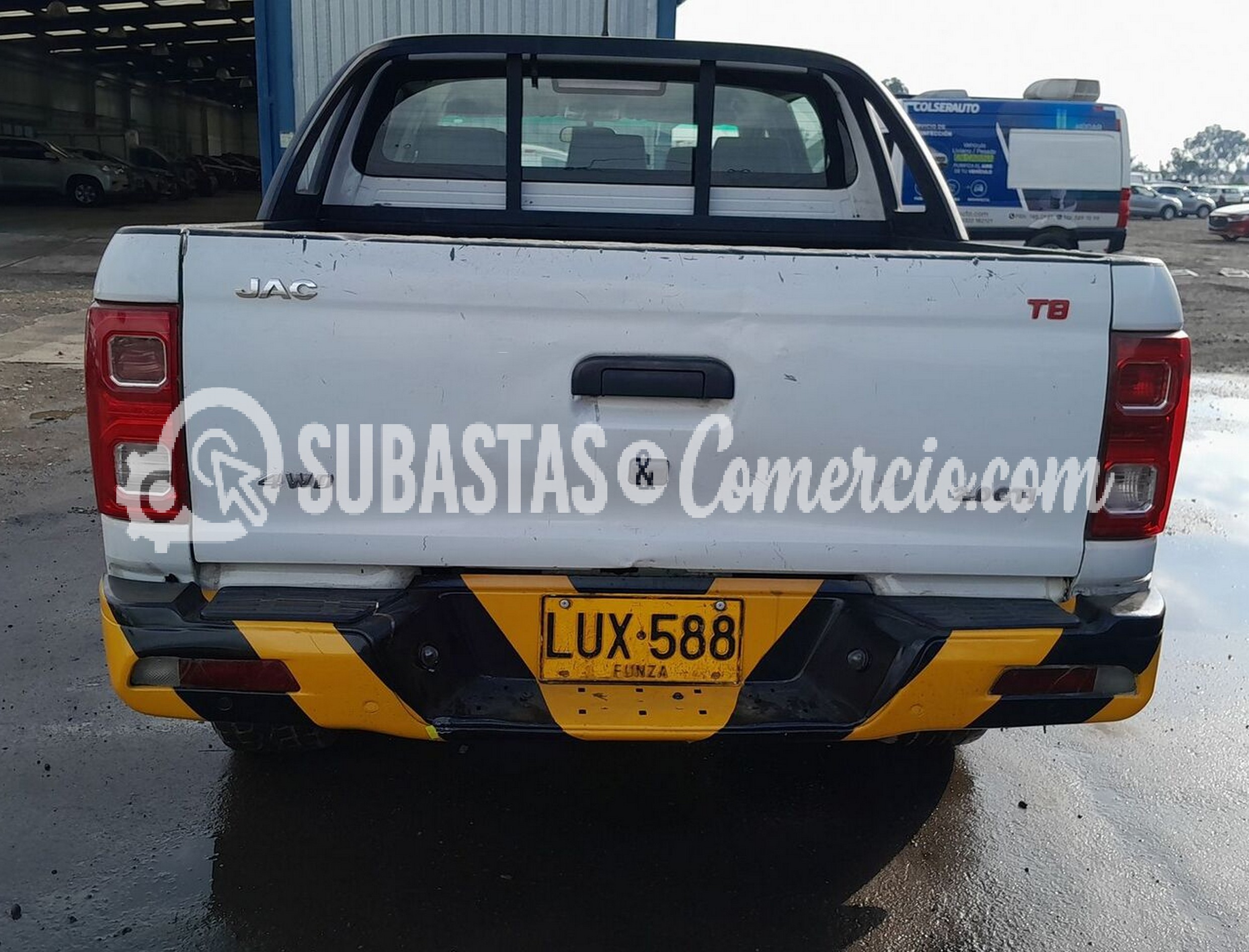 LUX588_7.JPG