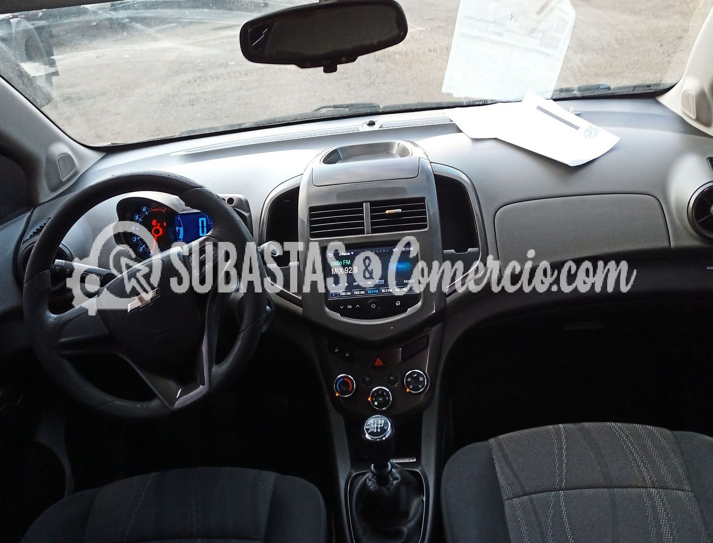 UUY957_10.JPG
