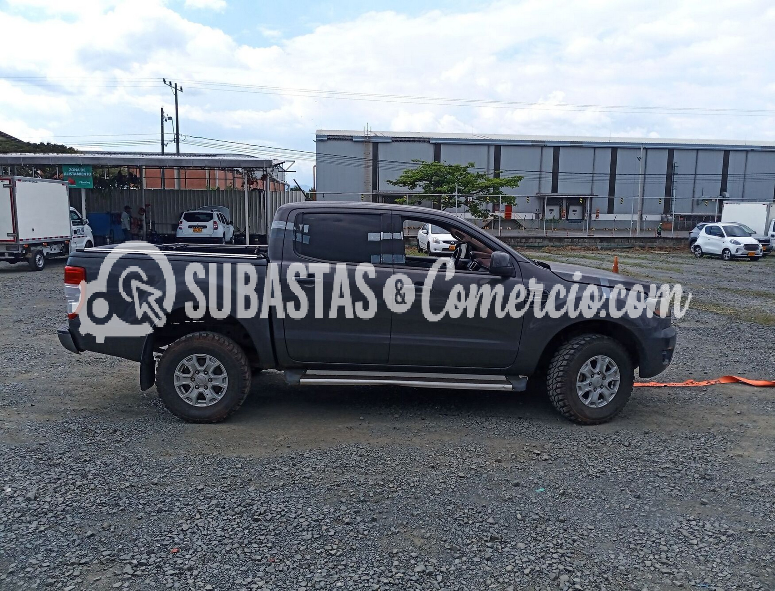 JUM728_9.jpg