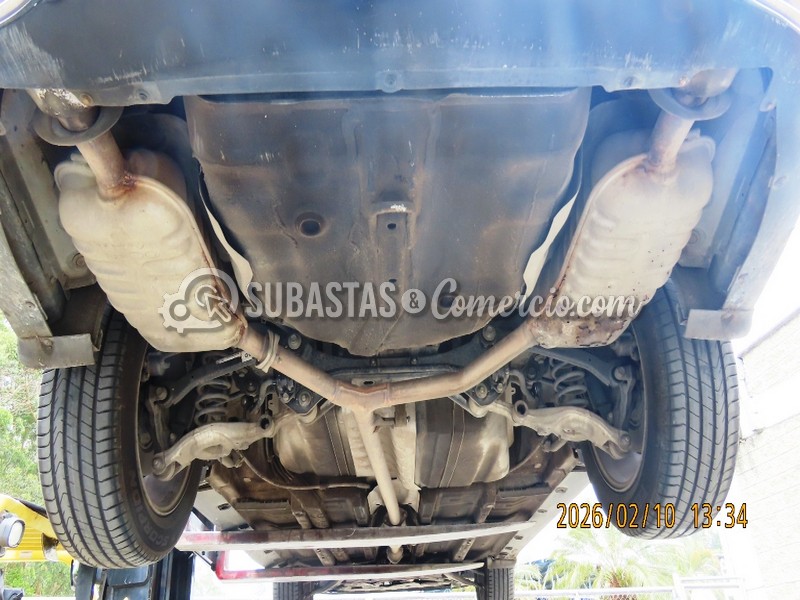 salvamento_hyundai_azera_gls_-_2013_-_047_-_guarne__2_.jpg