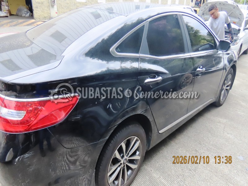 salvamento_hyundai_azera_gls_-_2013_-_047_-_guarne__8_.jpg