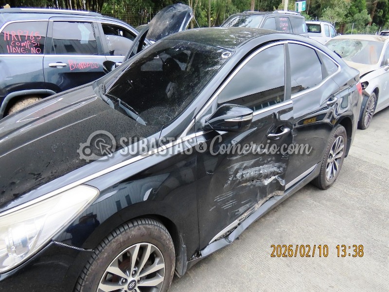 salvamento_hyundai_azera_gls_-_2013_-_047_-_guarne__13_.jpg
