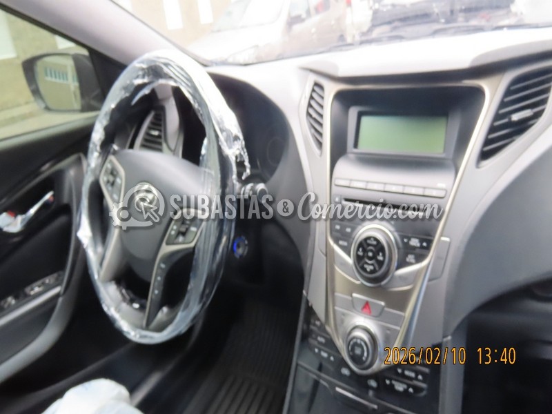 salvamento_hyundai_azera_gls_-_2013_-_047_-_guarne__19_.jpg