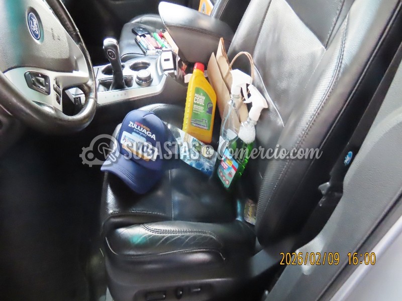 salvamento_ford_explorer_limited_-_2013_-_628_-_guarne__20_.jpg