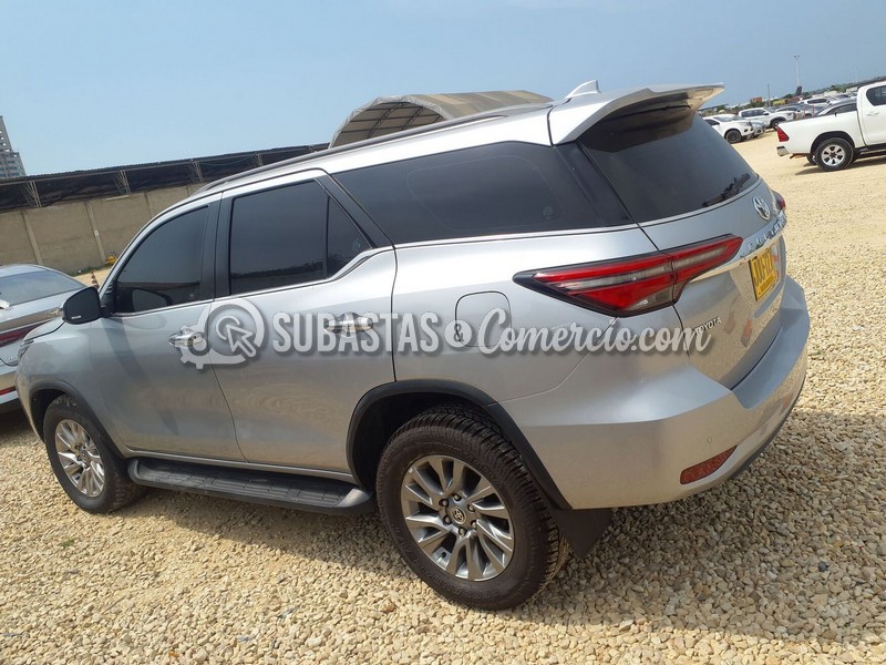 toyota_fortuner_gasol._2.7_4x2_secuencial_-_2021_-_727_-_barranquilla__5_.jpg