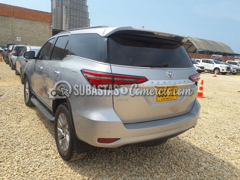 toyota_fortuner_gasol._2.7_4x2_secuencial_-_2021_-_727_-_barranquilla__6_.jpg