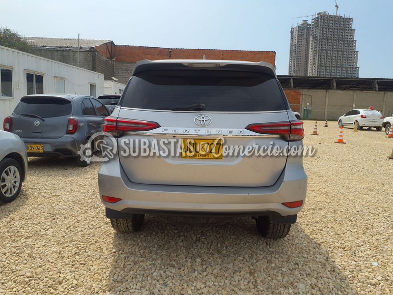 toyota_fortuner_gasol._2.7_4x2_secuencial_-_2021_-_727_-_barranquilla__7_.jpg