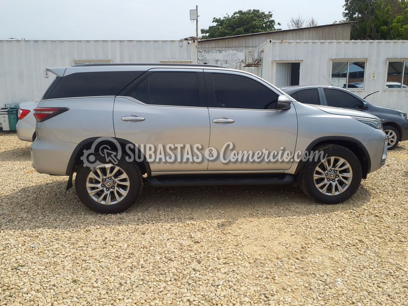 toyota_fortuner_gasol._2.7_4x2_secuencial_-_2021_-_727_-_barranquilla__9_.jpg