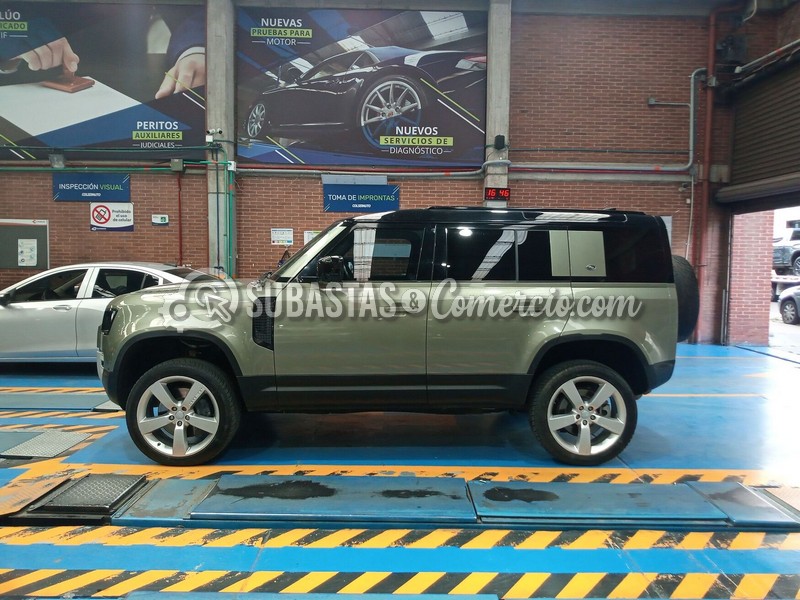 land_rover_defender_first_edition_3.0_h__brida_-_2020_-_867_-_bogot____5_.jpg
