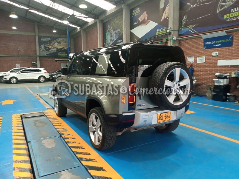 land_rover_defender_first_edition_3.0_h__brida_-_2020_-_867_-_bogot____6_.jpg