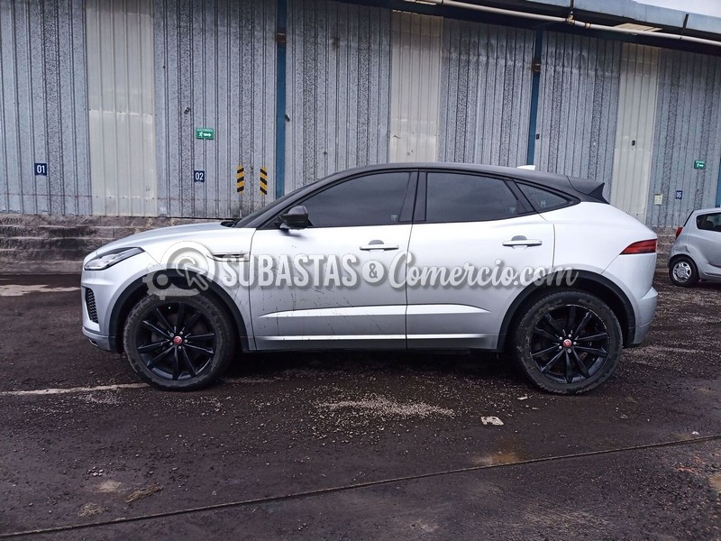jaguar_e_pace_2.0_se_r-dynamic_-_2019_-_165_-_bogot____5_.jpg