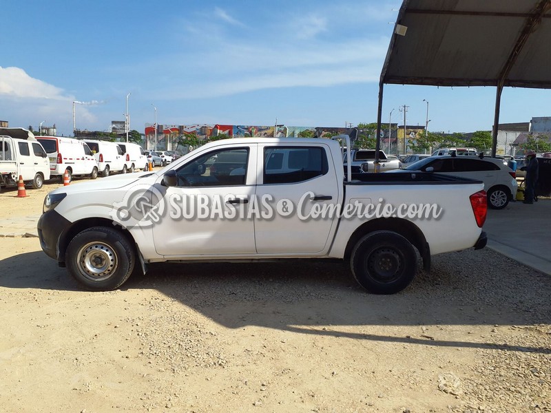 nissan_frontier_np300_2.5_gasolina_4x2_dc_aa_abag_abs_-_2021_-_061_-_barranquilla__5_.jpg