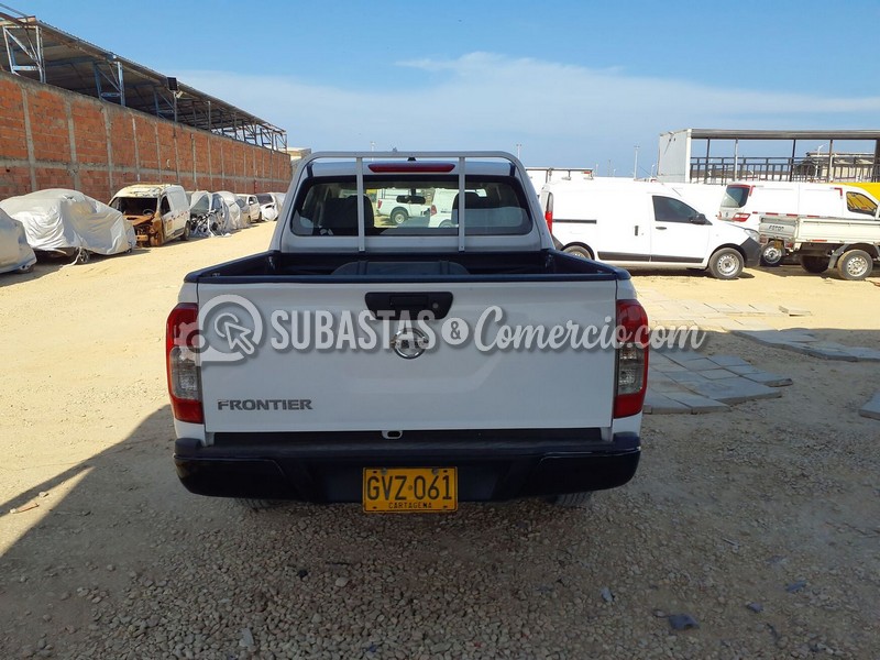 nissan_frontier_np300_2.5_gasolina_4x2_dc_aa_abag_abs_-_2021_-_061_-_barranquilla__7_.jpg