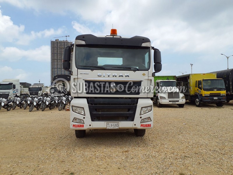 sinotruk_sitrak_c7h_6x4_gnc_-_2021_-_580_-_barranquilla__3_.jpg